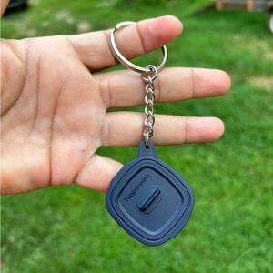 TUPPERWARE KEYCHAIN
